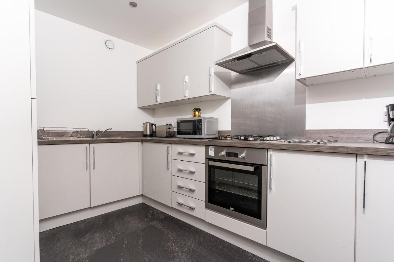 Spacious 3 Bedroom House In Glasgow City With Private Parking & Garden Eksteriør bilde