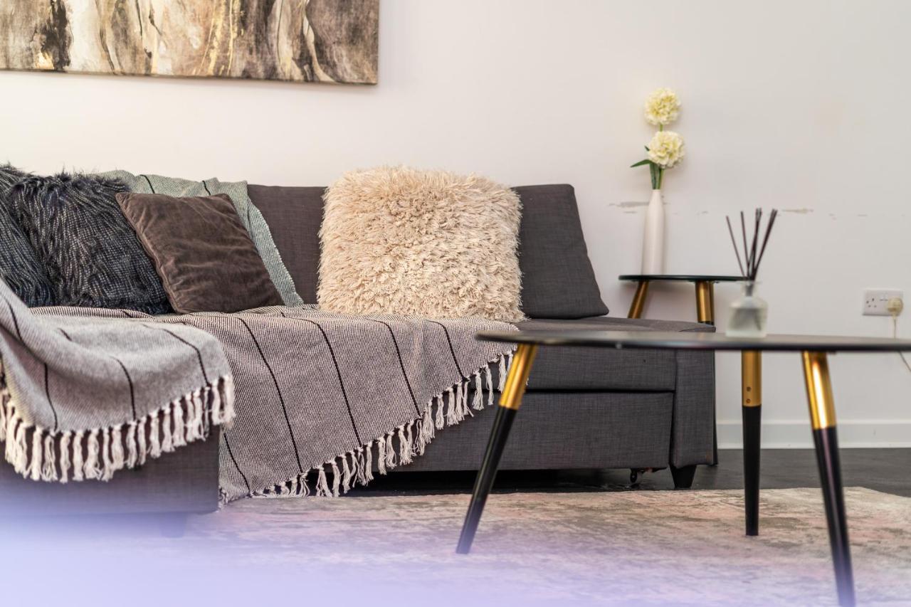 Spacious 3 Bedroom House In Glasgow City With Private Parking & Garden Eksteriør bilde