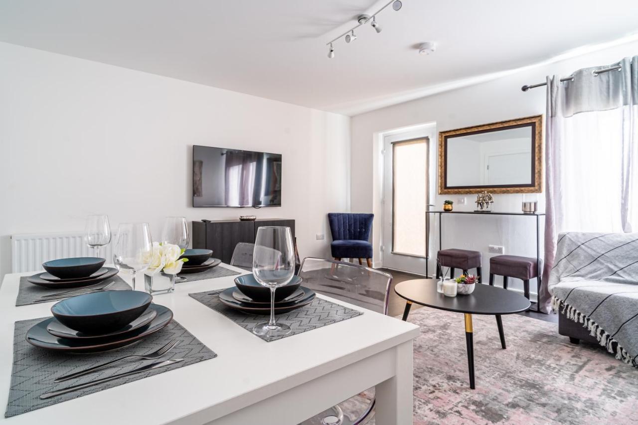 Spacious 3 Bedroom House In Glasgow City With Private Parking & Garden Eksteriør bilde