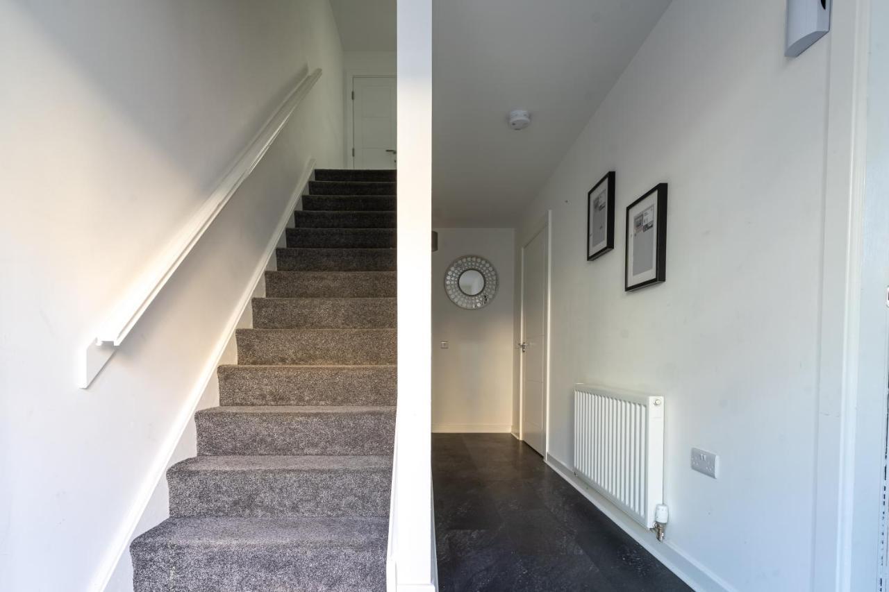 Spacious 3 Bedroom House In Glasgow City With Private Parking & Garden Eksteriør bilde